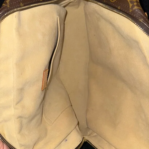 Louis Vuitton Manhattan GM - Picture 14 of 16